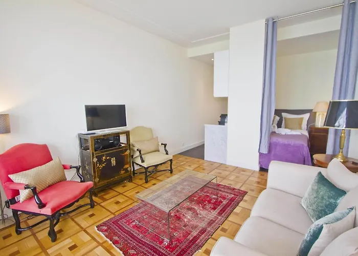 Beachside Panoramic - Promenade Apartment Nice